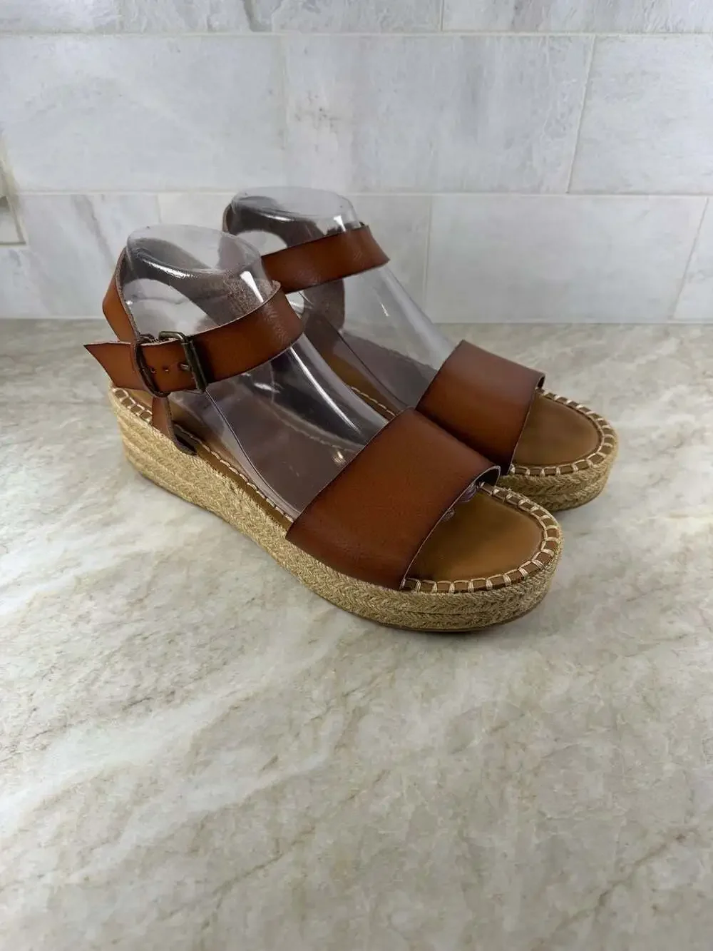 White Mountain Tan Espadrille Platform Sandals Ankle Strap Women’s Size 10